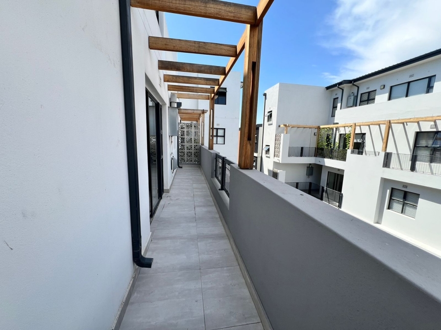 1 Bedroom Property for Sale in Table View Western Cape